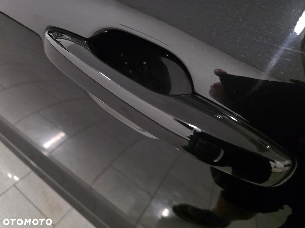 Volvo XC 60 B4 D Ultimate Dark - 27