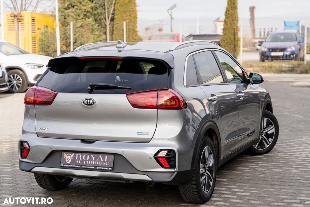 Kia Niro 1.6 GDI PHEV 2WD OPF Aut. Vision - 4