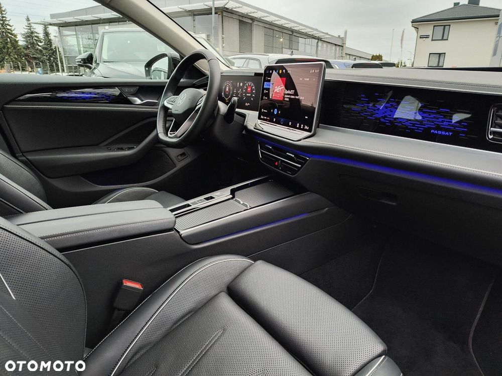 Volkswagen Passat - 11