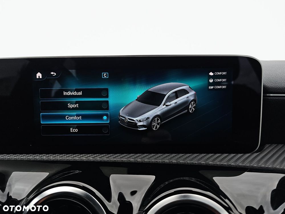 Mercedes-Benz Klasa A 180 7G-DCT - 31