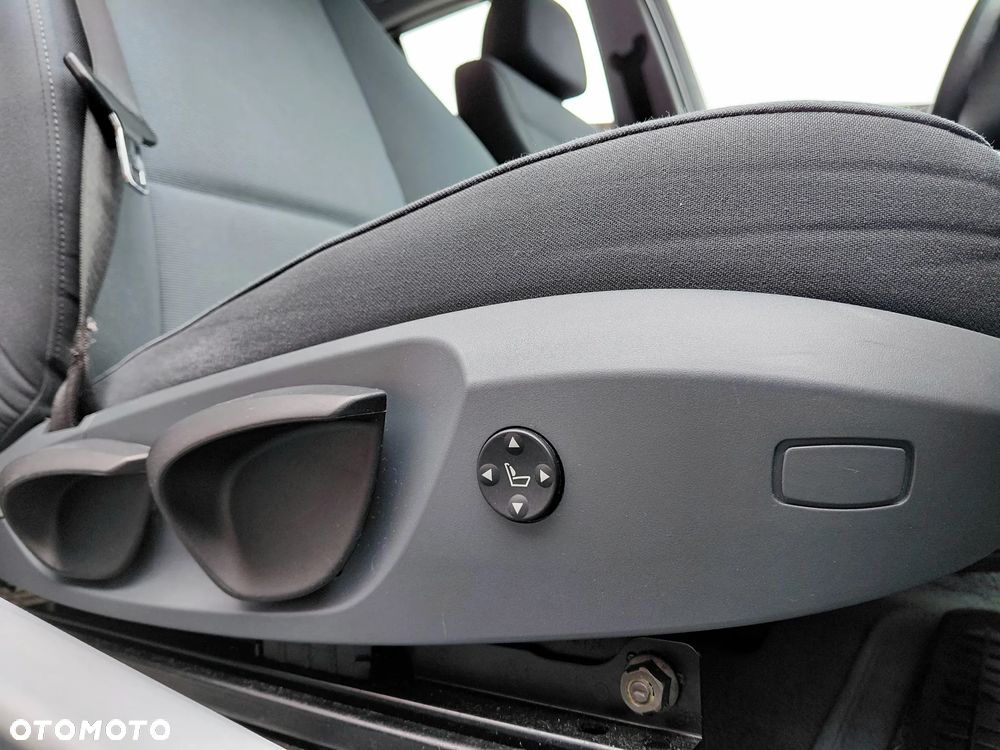 BMW Seria 1 - 24