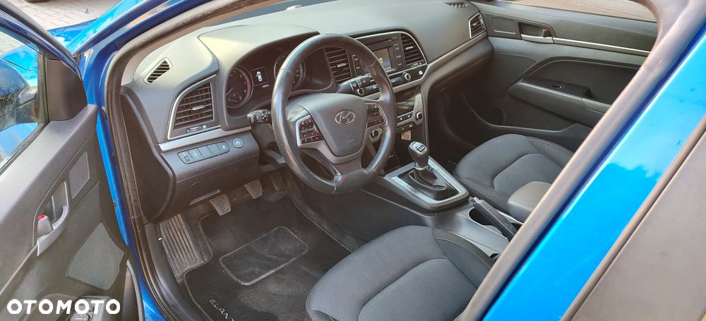 Hyundai Elantra 1.6 Comfort - 7