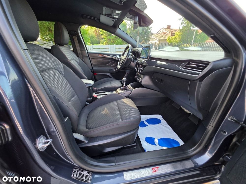 Ford Focus - 23