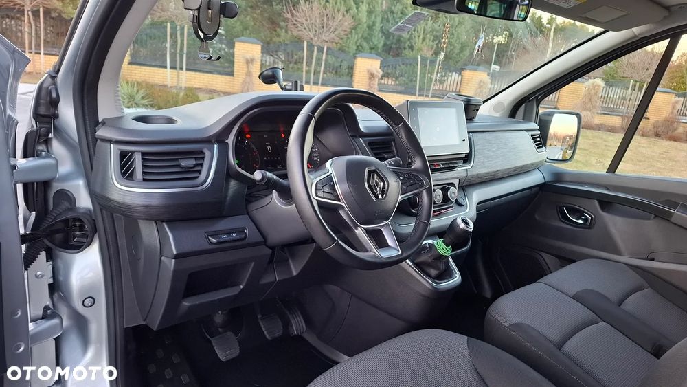 Renault Trafic - 32