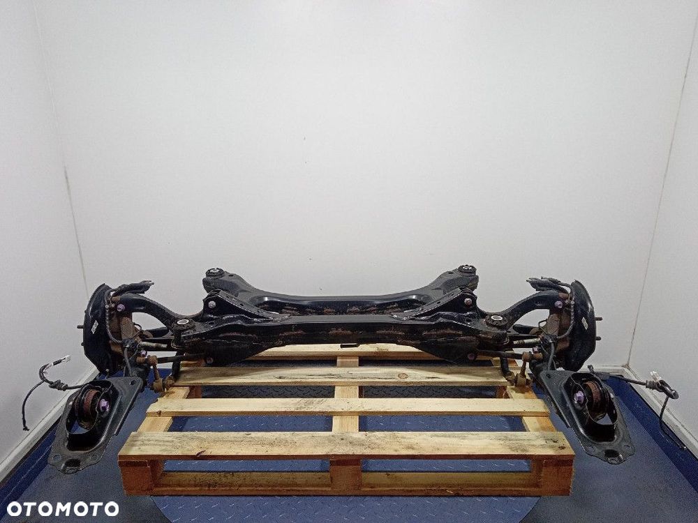 CAMRY VIII XV70 2.5 HYBRID BELKA ZAWIESZENIA TYŁ WÓZEK TYLNY - 1