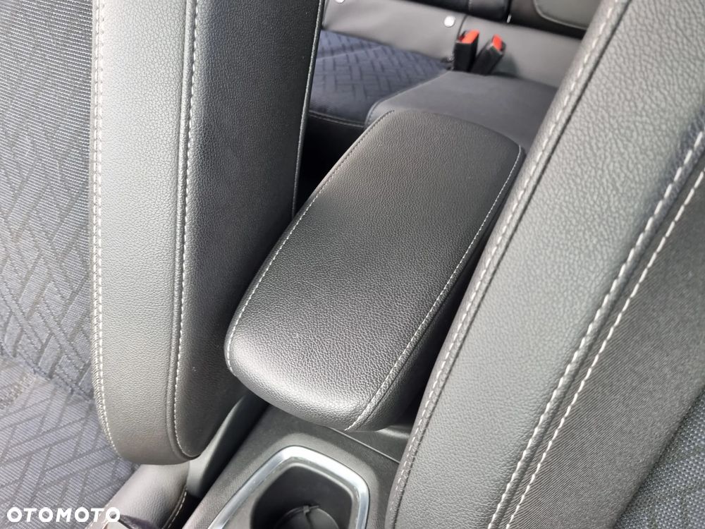Opel Corsa 1.5 D Elegance S&S - 16