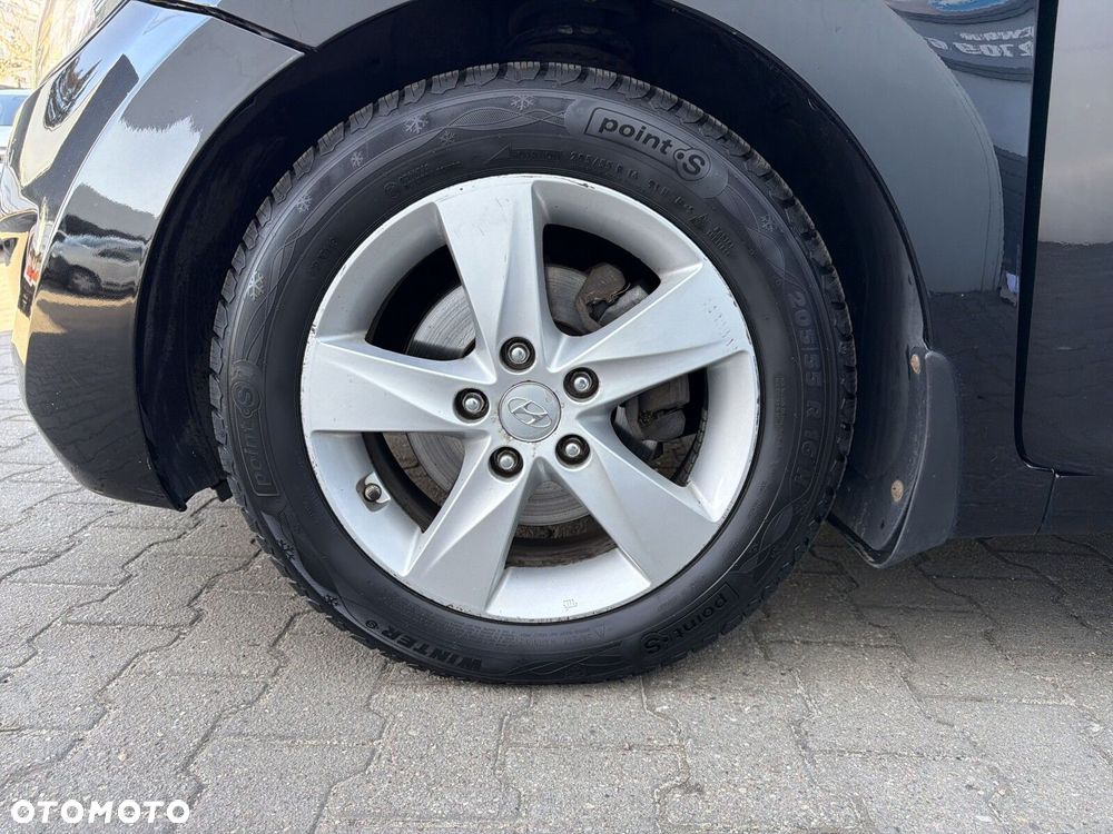 Hyundai Elantra - 18
