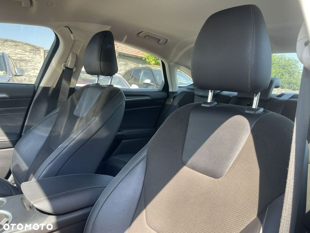 Ford Mondeo - 14