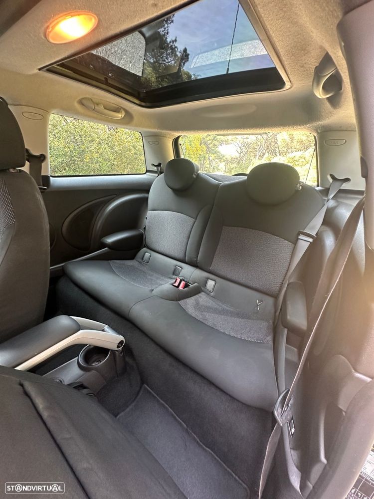 MINI 3 Portas Cooper D - 12