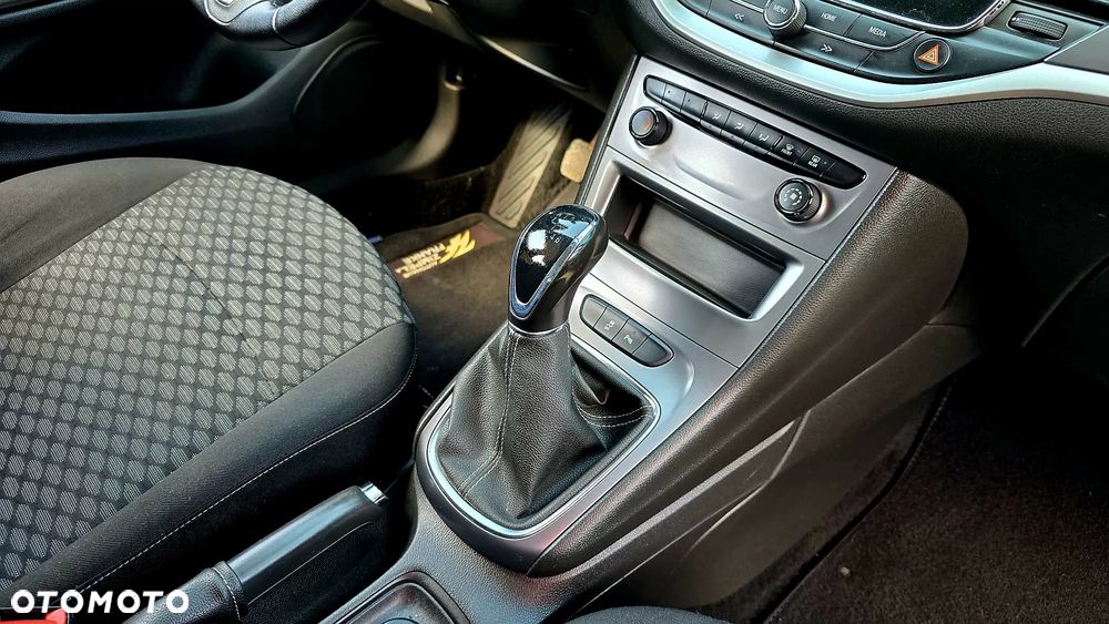 Opel Astra 1.4 Turbo Edition - 12