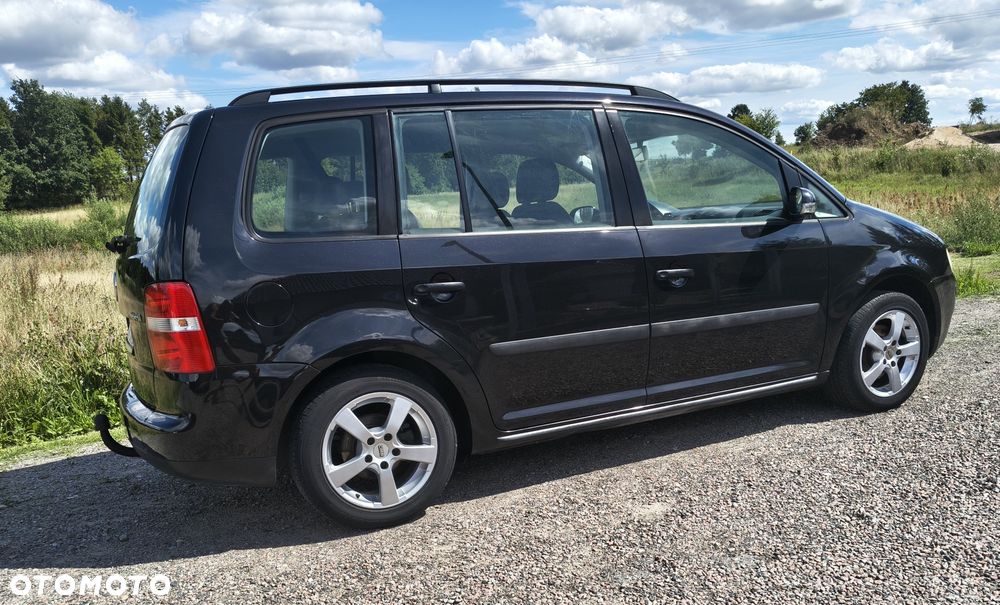 Volkswagen Touran - 5