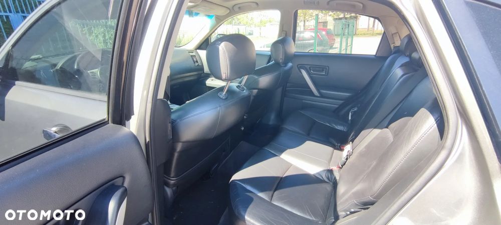 Infiniti FX FX35 - 10
