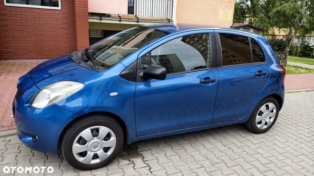 Toyota Yaris - 4
