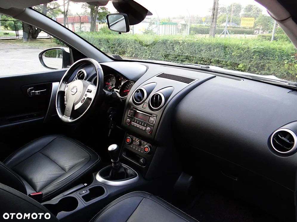 Nissan Qashqai 2.0 lounge - 32