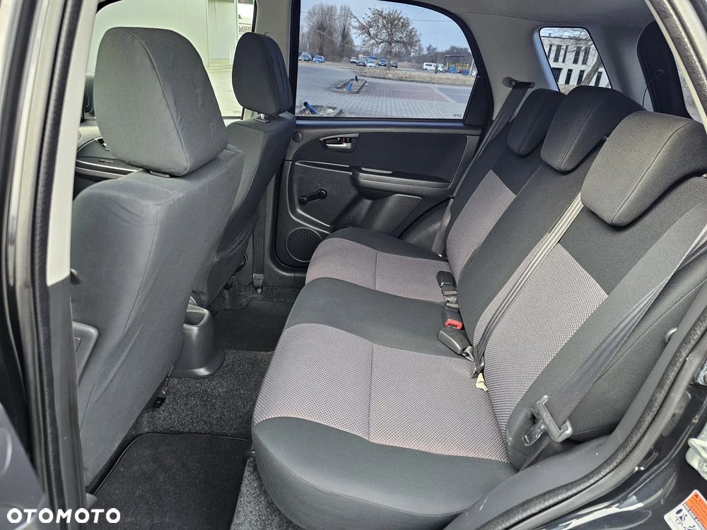 Suzuki SX4 1.9 DDiS DPF 4x2 Comfort - 23