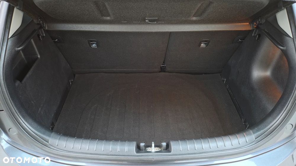 Kia Rio - 28