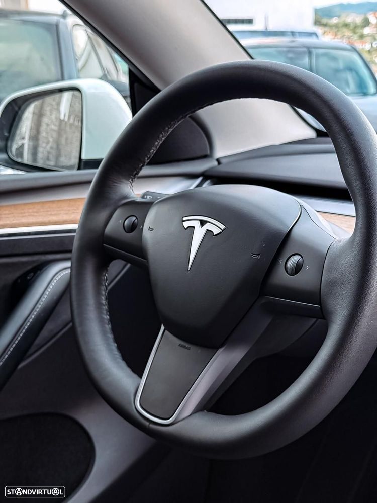 Tesla Model Y Long Range Tração Integral — fotografia 11