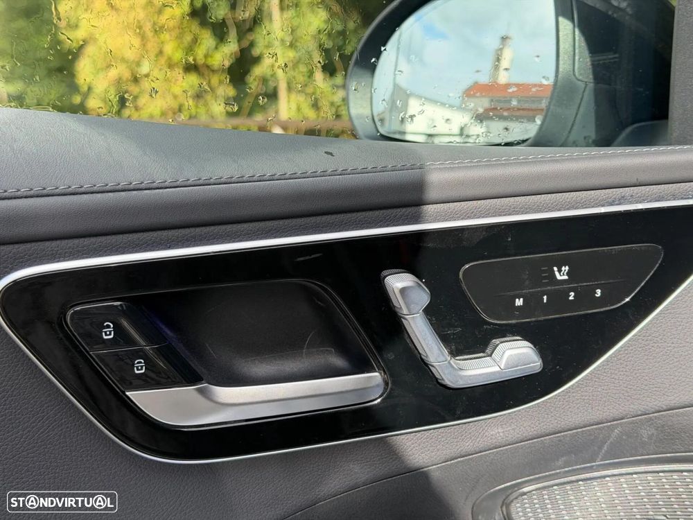 Mercedes-Benz C 300 e AMG Line - 37