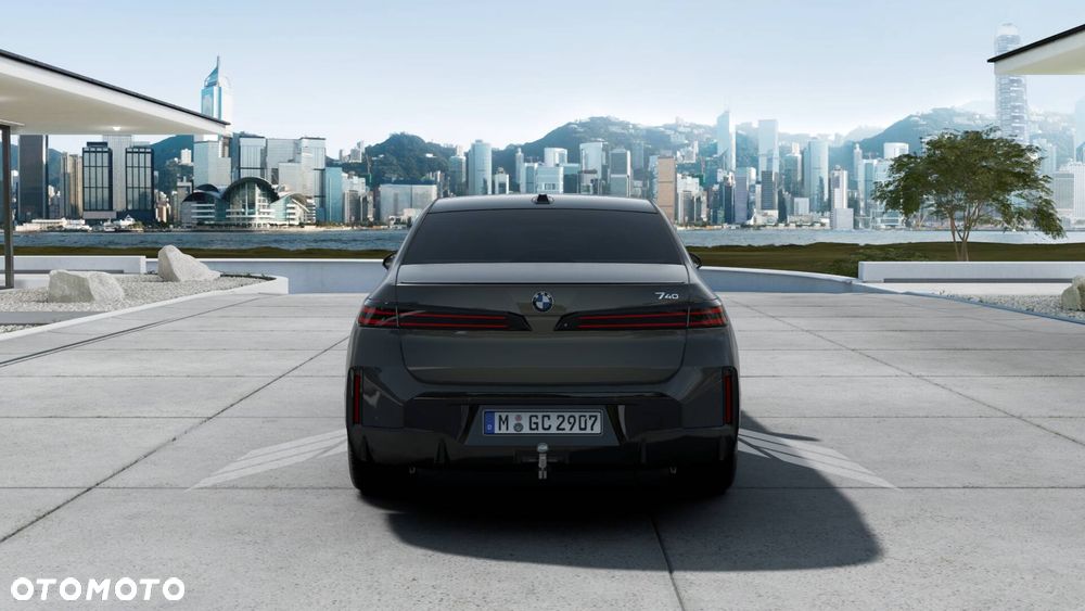 BMW Seria 7 740 xDrive - 6