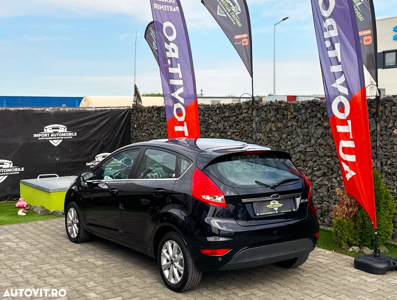 Ford Fiesta 1.4 Ghia - 12