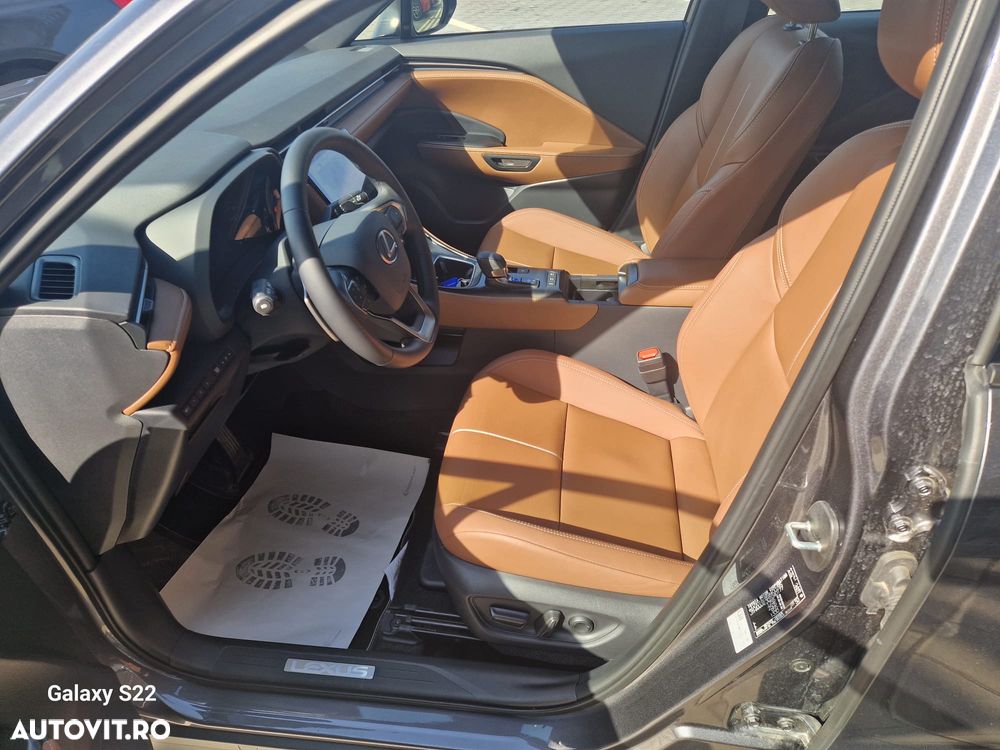 Lexus LBX 1.5 HEV 4x2 CVT Relax - 10