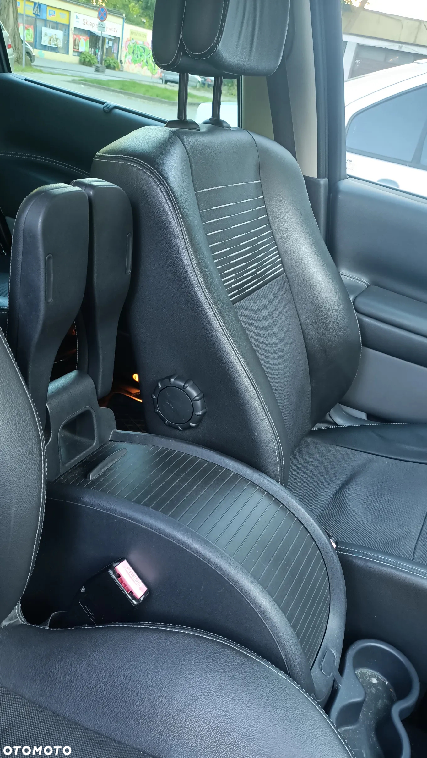 Renault Scenic 1.6 16V Authentique - 19