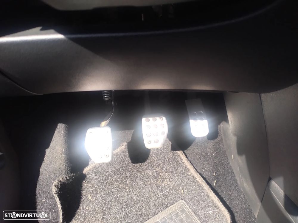 Peugeot 207 1.6 HDi Sport - 8