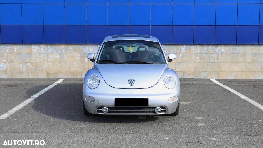 Volkswagen New Beetle - 2