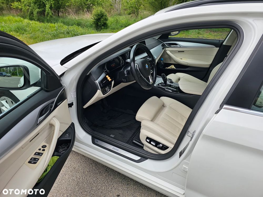 BMW Seria 5 520d xDrive Luxury Line sport - 19