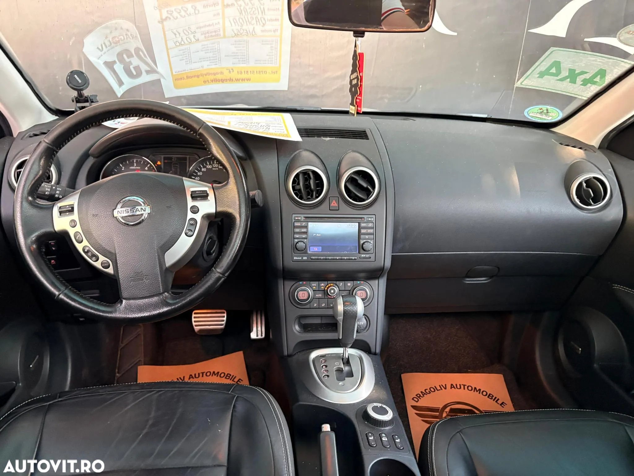 Nissan Qashqai 2.0 DCI 4 x 4 DPF Aut acenta - 8