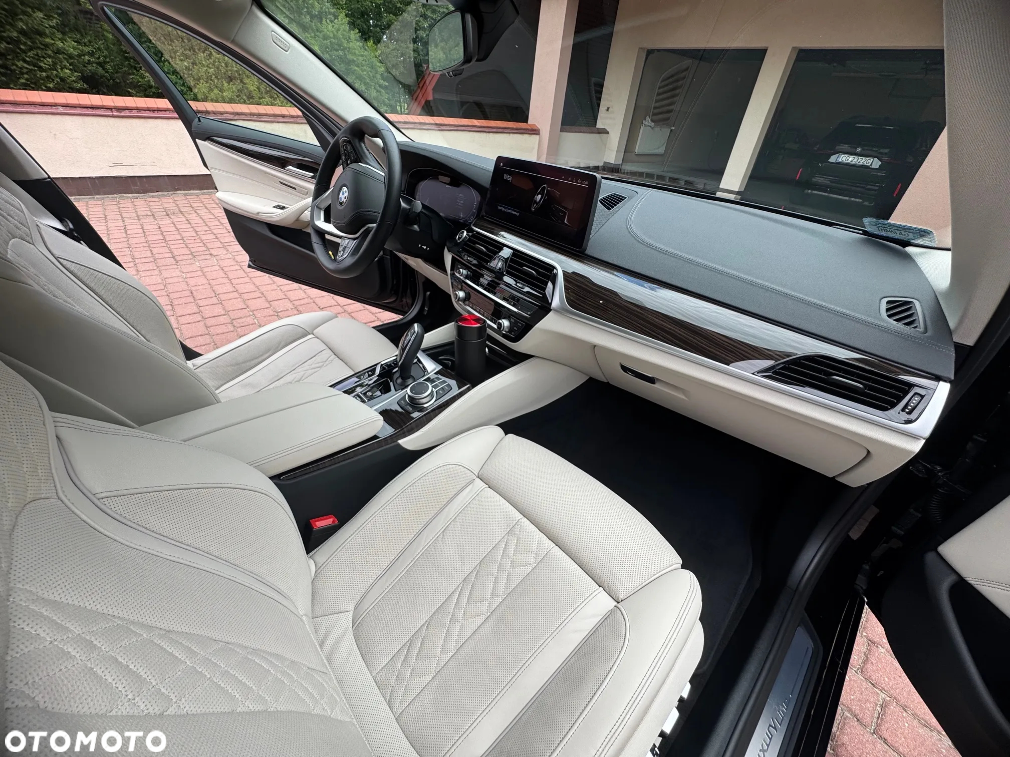 BMW Seria 5 545e xDrive - 11