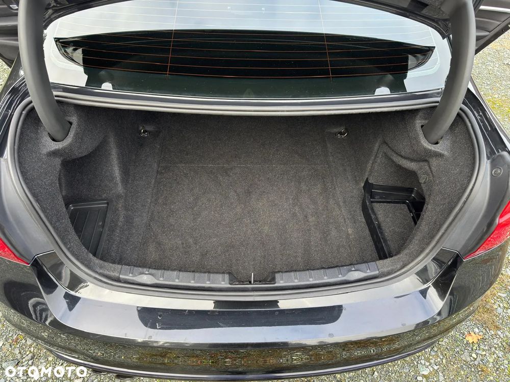 BMW Seria 3 330i - 20