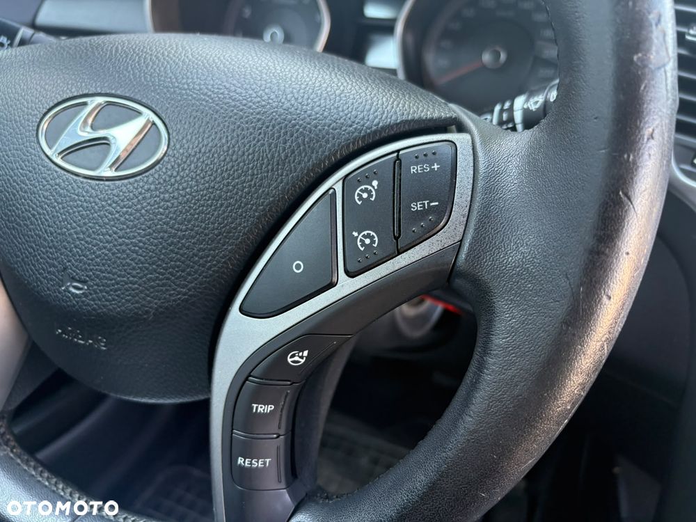 Hyundai i30 1.6 Trend - 11