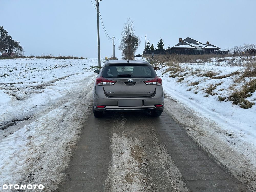 Toyota Auris Hybrid 135 Premium - 6