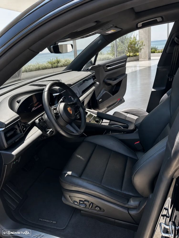 Porsche Macan Electric 4 - 4
