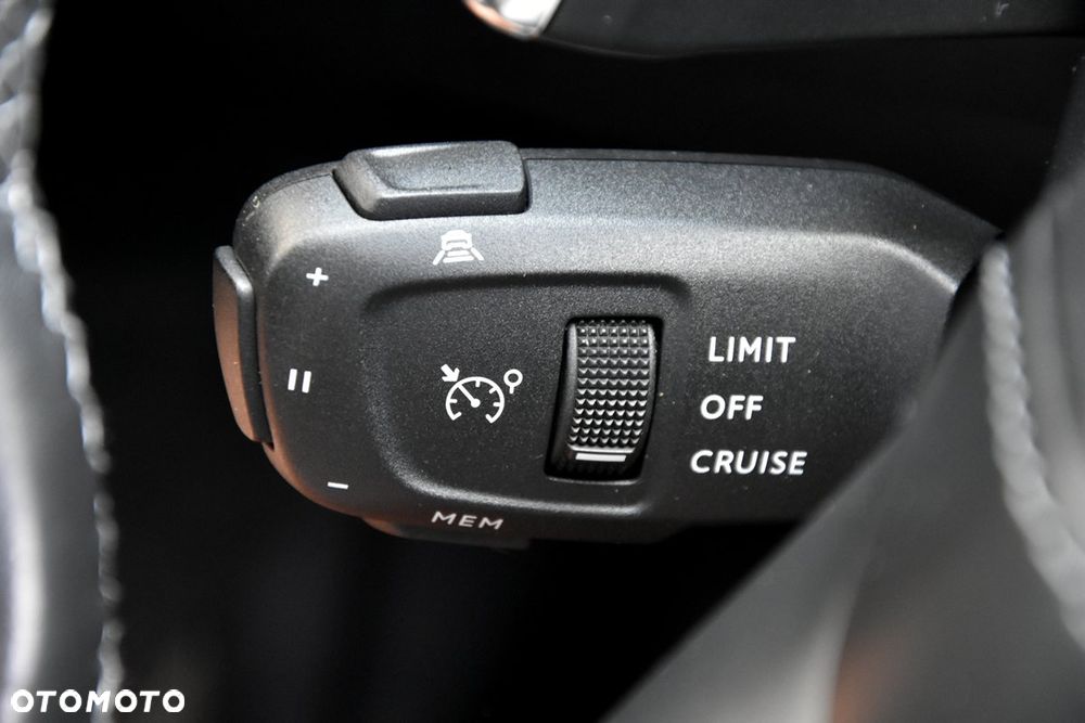 DS Automobiles DS 7 Crossback 1.6 PureTech So Chic - 38