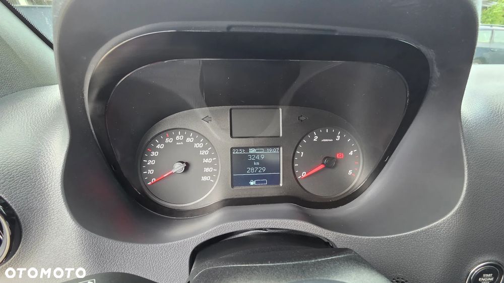 Mercedes-Benz Sprinter - 9