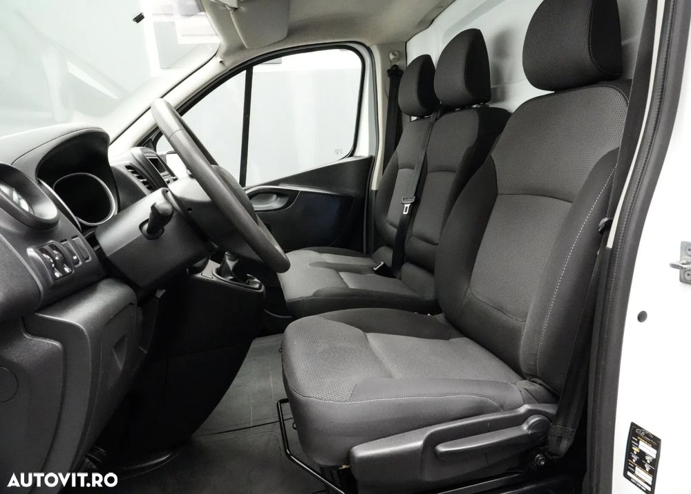 Renault Trafic - 12