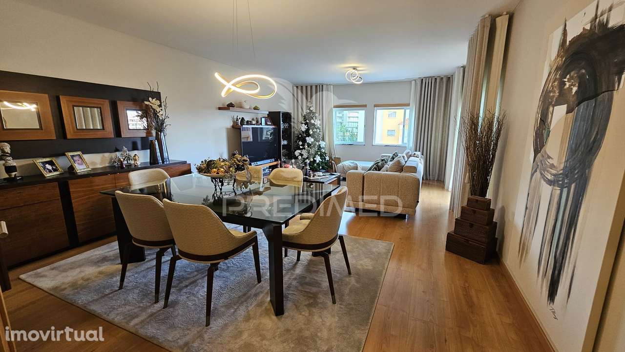 Apartamento T4 em condomínio fechado com Piscina e garagem box Prai... - Grande imagem: 2/27