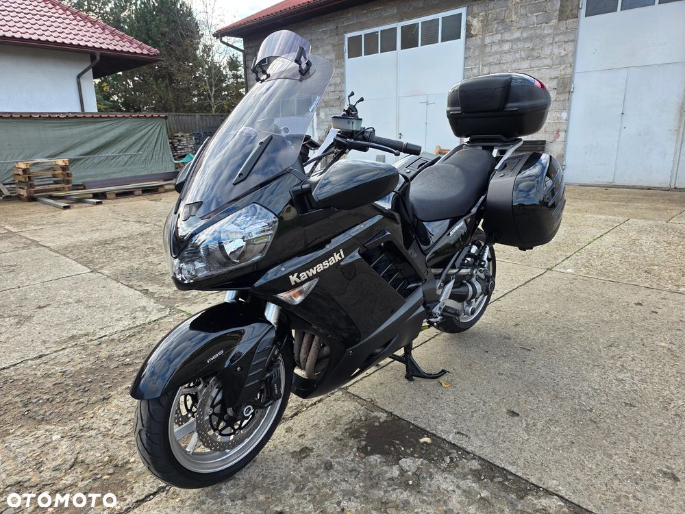 Kawasaki GTR - 5