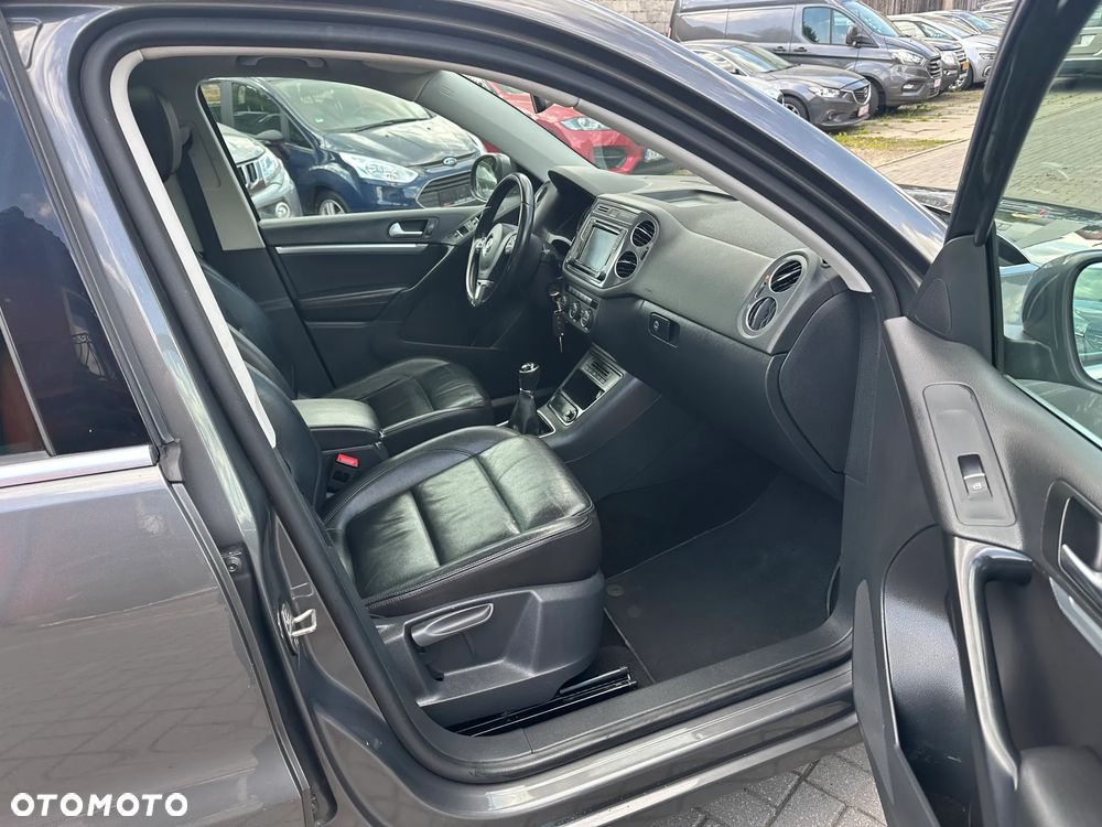 Volkswagen Tiguan - 11