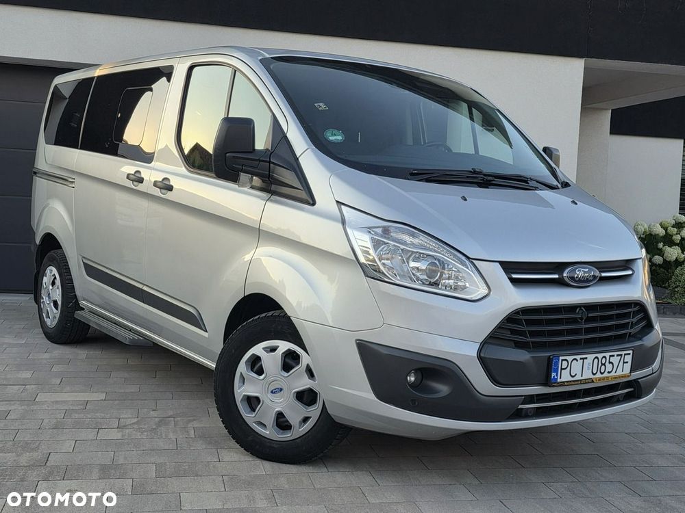 Ford Tourneo Custom - 2