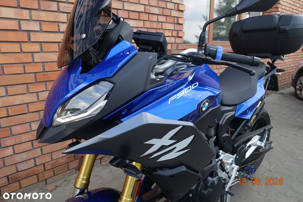 BMW XR - 1