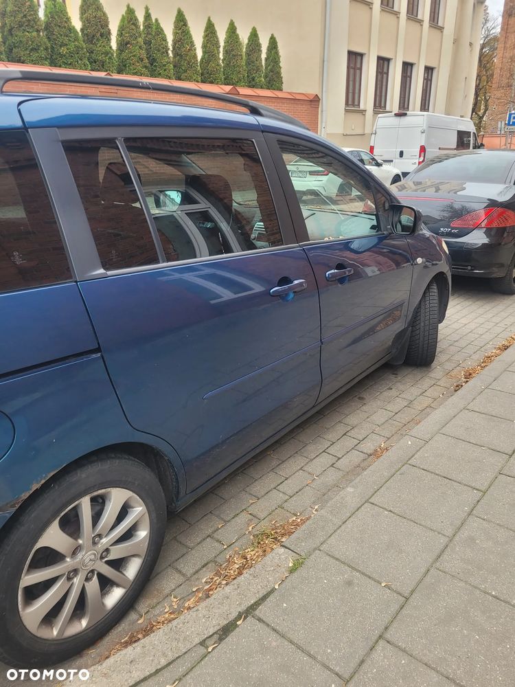 Mazda 5 - 7