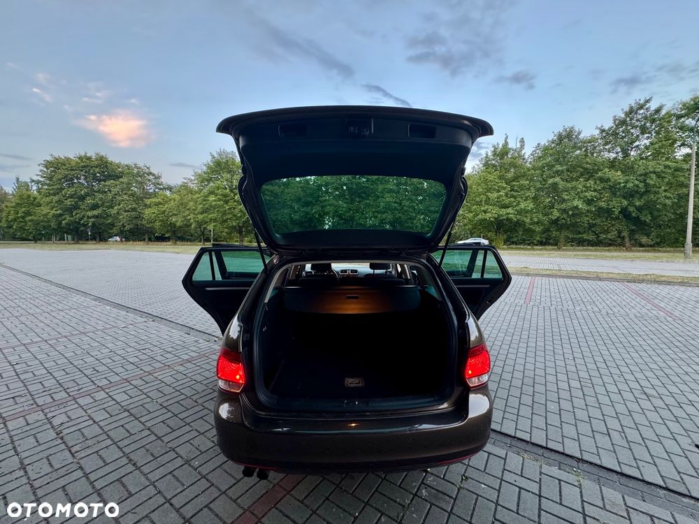 Volkswagen Golf 2.0 TDI DPF DSG MATCH - 4