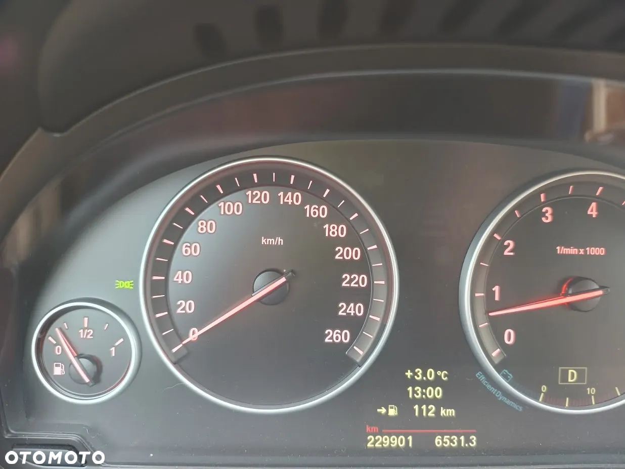 BMW Seria 5 528i Touring - 14