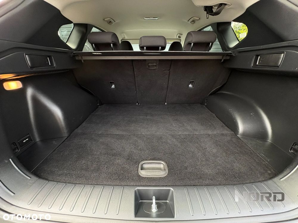 Hyundai Tucson 1.6 T-GDi HEV Executive 2WD - 23