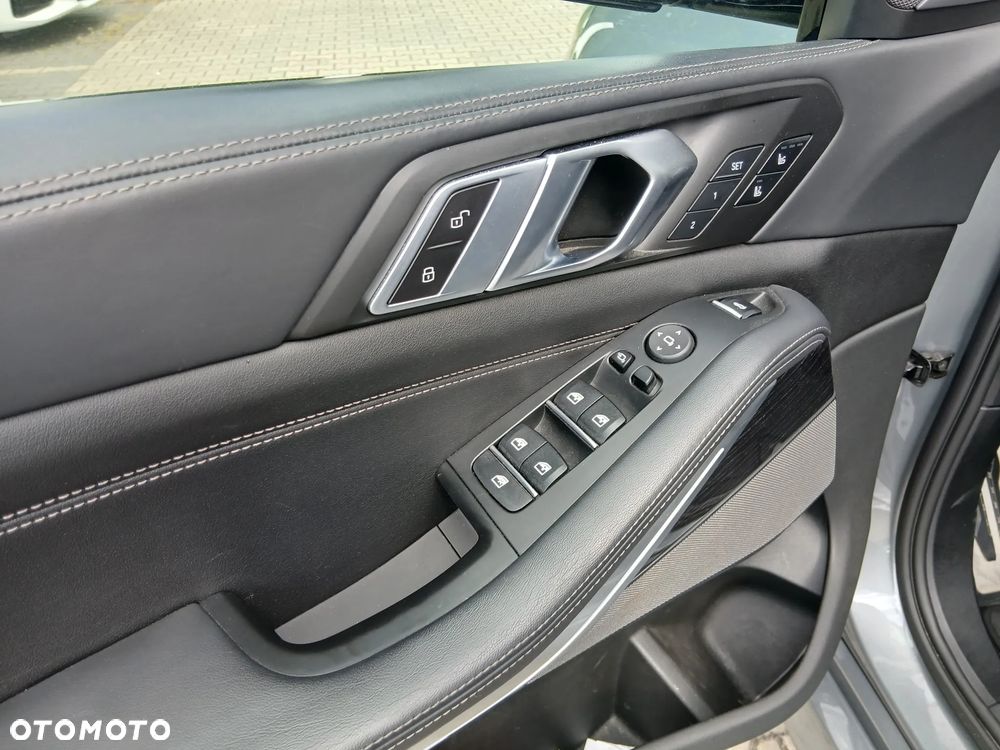BMW X5 M M60i mHEV sport - 12
