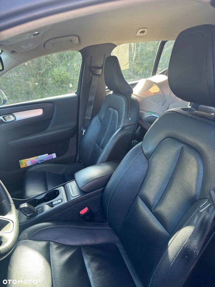 Volvo XC 40 D4 AWD Momentum - 9