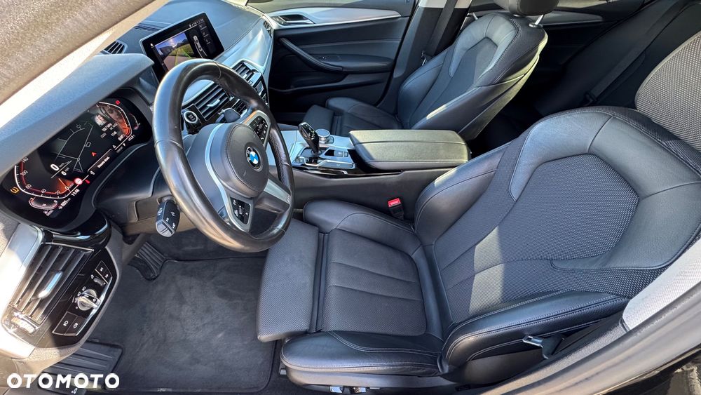 BMW Seria 5 520d xDrive MHEV Sport Line sport - 14